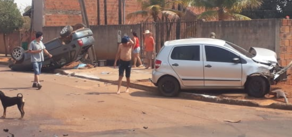 Vídeo: Acidente é registrado na Terezinha Coura Garbim