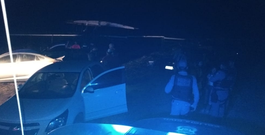 Ação integrada fecha festa com aglomeração de pessoas e bebida alcoólica em Jauru