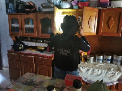 Operação desarticula bando que roubou Hilux, pistola e motos de família em Pontes e Lacerda