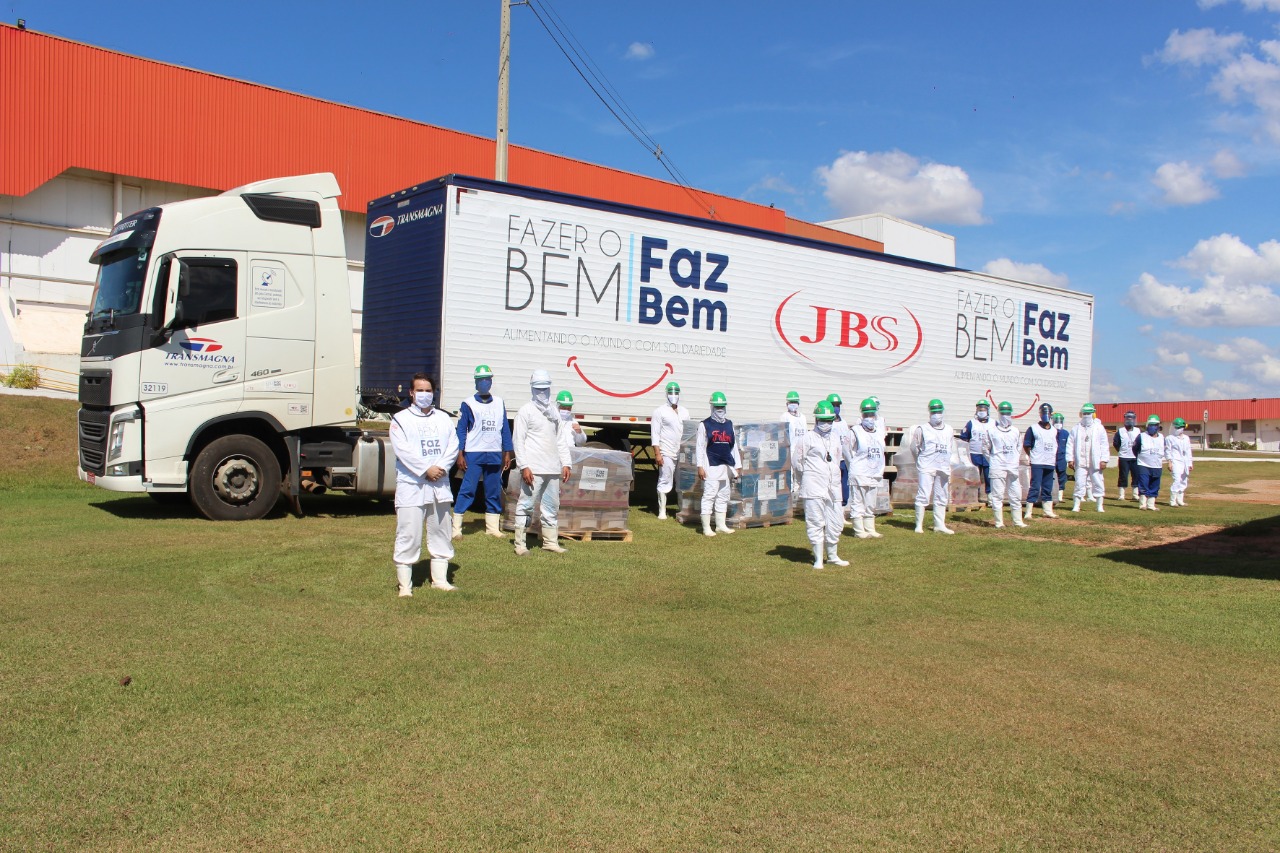 JBS entrega mais equipamentos para Pontes e Lacerda