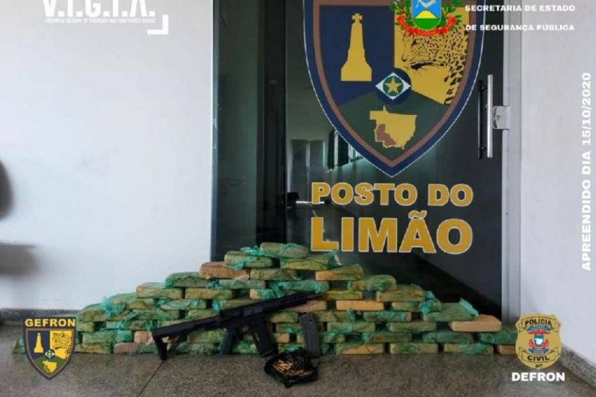Gefron prende quatro traficantes com 58 kg de drogas e fuzil