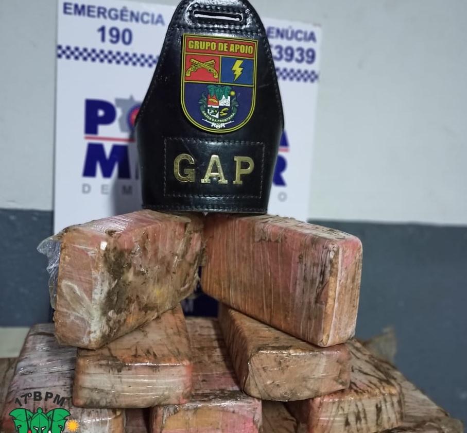 Motorista foge de abordagem, mas é pego com 11 tabletes de pasta base em Mirassol D´Oeste