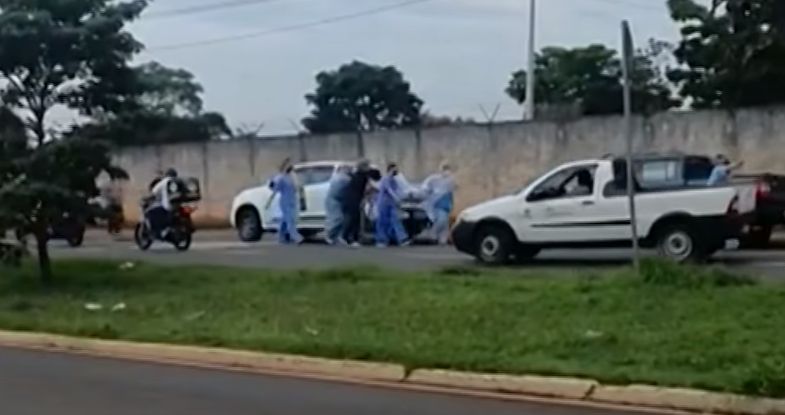 Paciente com coronavírus teme intubação e foge de hospital