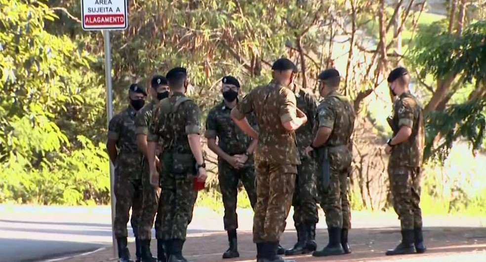 Associação dos Municípios pede ajuda do Exército para garantir cumprimento de quarentena em cidades de MT