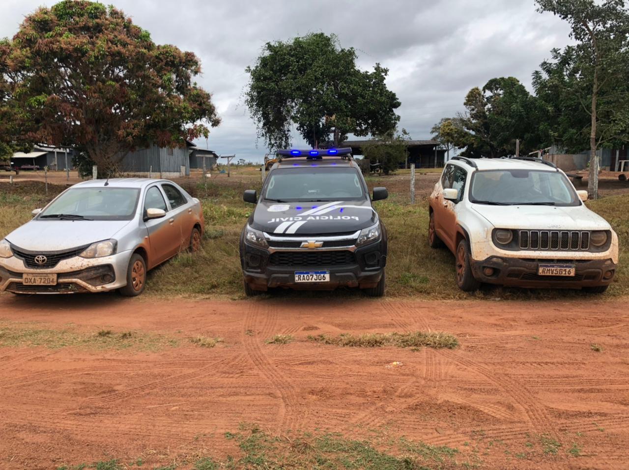 Polícia Civil recupera dois veículos produtos de crimes na região de fronteira em Vila Bela da Ss. Trindade