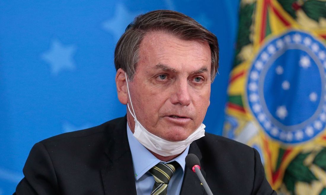 Bolsonaro quer parecer desobrigando máscaras a imunizados