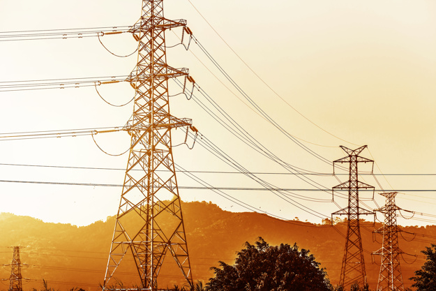 Conta de luz deve ficar pelo menos 15% mais cara a partir de julho