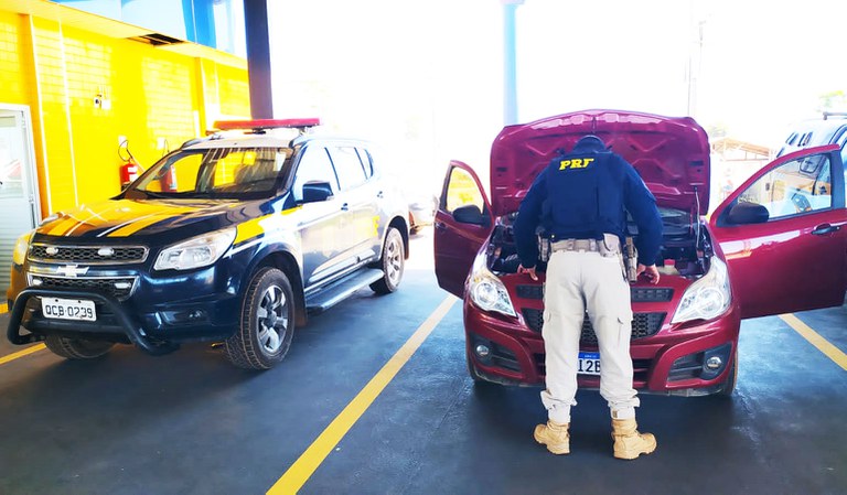 PRF e GEFRON recuperam veículo em Pontes e Lacerda