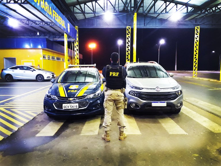 PRF recupera veículo em Pontes e Lacerda
