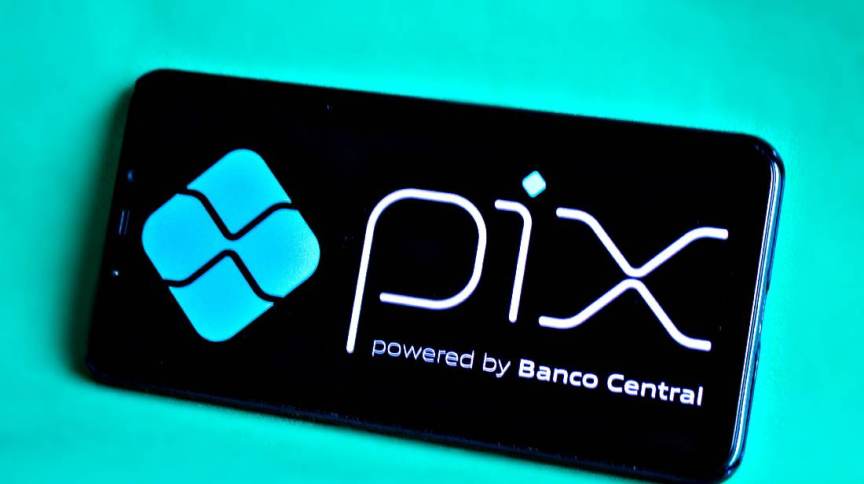PIX, débito e TED serão limitados a R$ 1 mil após as 20h, define Banco Central