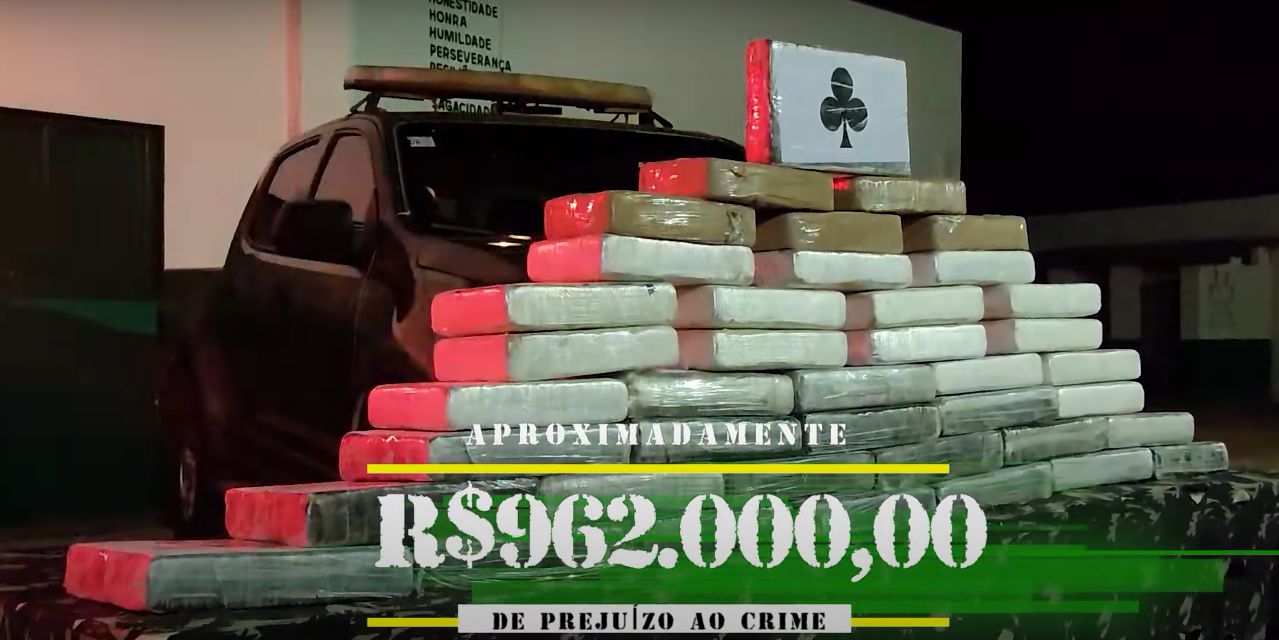 Gefron prende dupla com R$ 962 mil em drogas