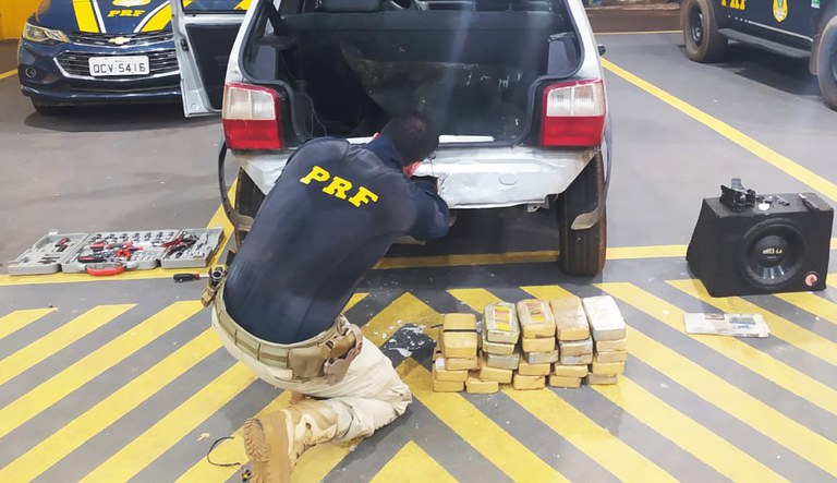 PRF apreende cocaína na cidade de Pontes e Lacerda