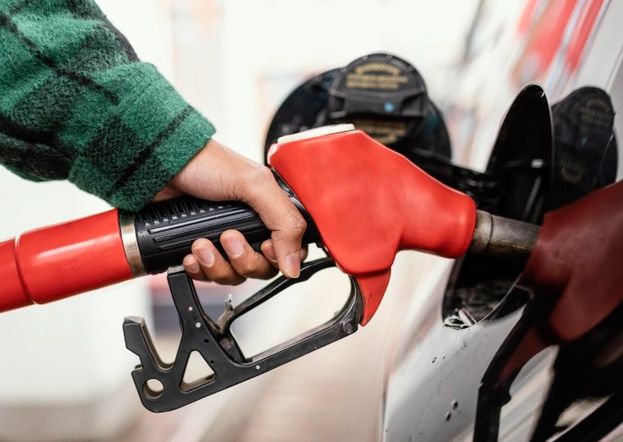 Petrobras sobe preços da gasolina e do gás de cozinha em 7,2%