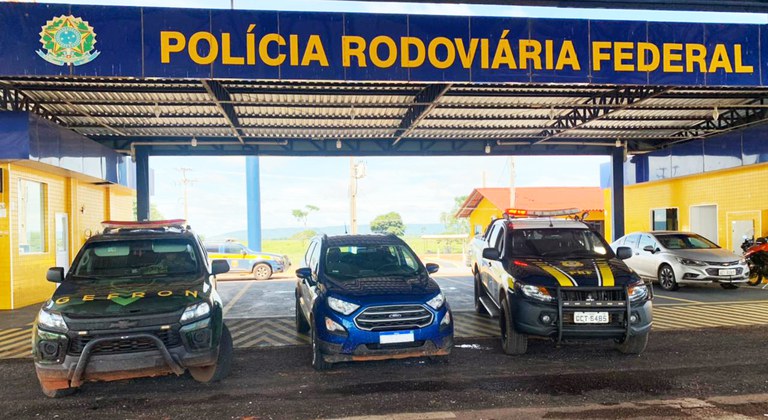 PRF em ação conjunta com GEFRON recupera veículo furtado