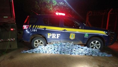 PRF apreende 120 quilos de cocaína e prende caminhoneiro
