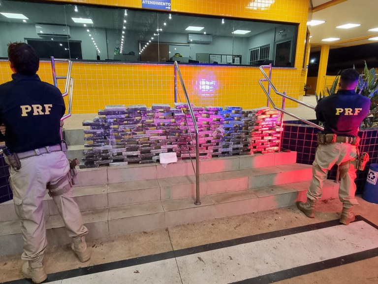 PRF apreende cocaína, maconha e anfetaminas durante feriadão da Semana Santa em Pontes e Lacerda, Barra do Garças e Santo Antônio do Leveger
