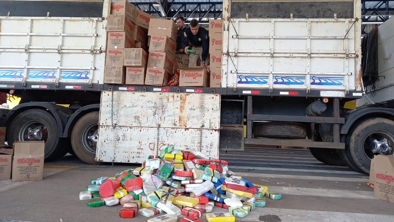 PRF apreende carga de biscoito “recheada” com drogas