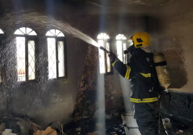 Mulher é encontrada desorientada durante incêndio em casa em Cáceres