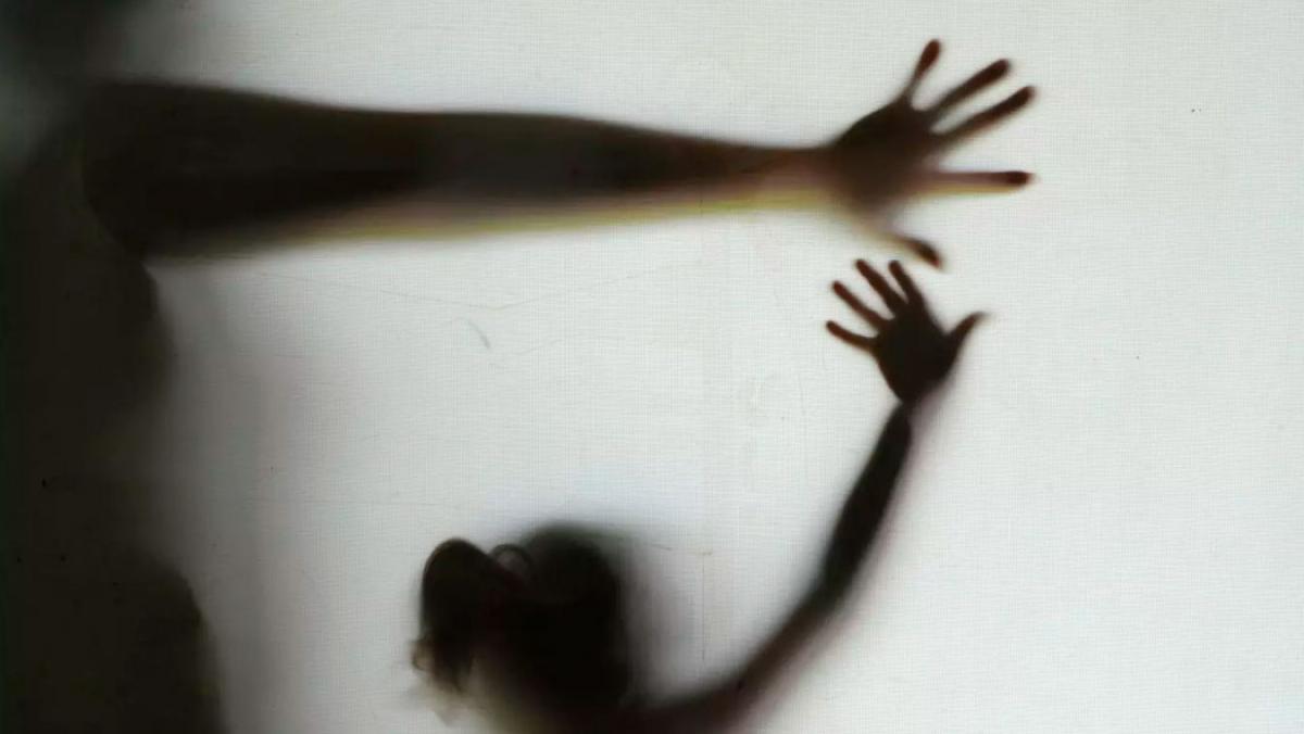 Em Pontes e Lacerda, mulher apanha e é ameaçada ao negar sexo com o namorado; ele fugiu de casa