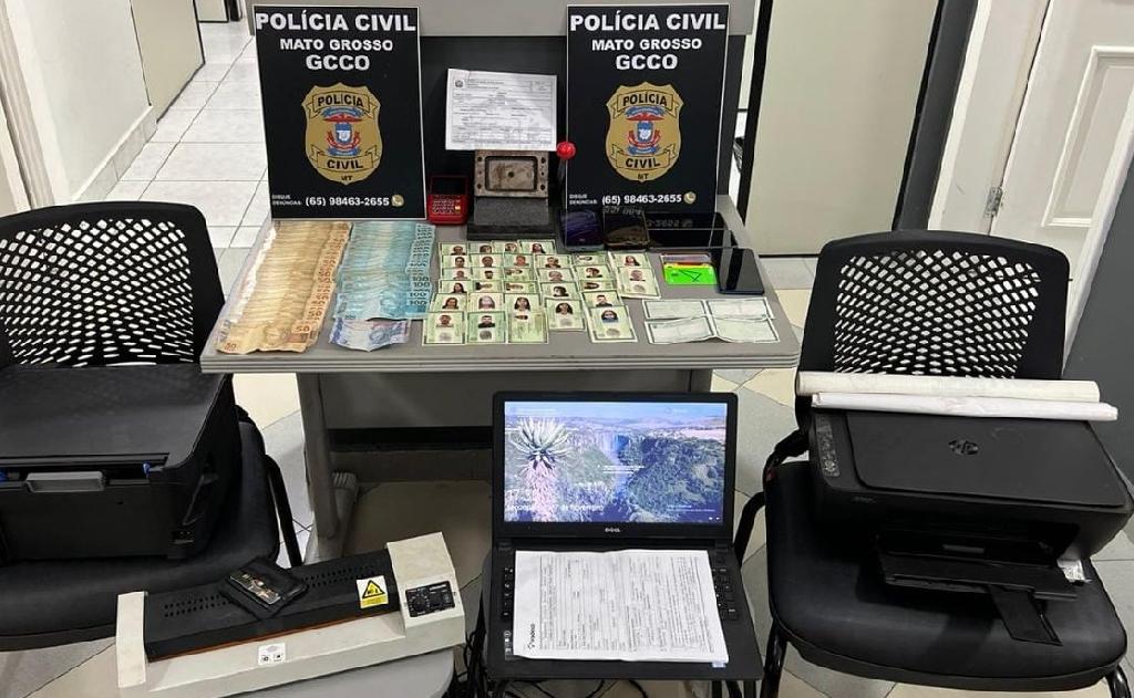 Trio de estelionatários é preso em flagrante com dezenas de documentos falsos usados para contratar empréstimos bancários