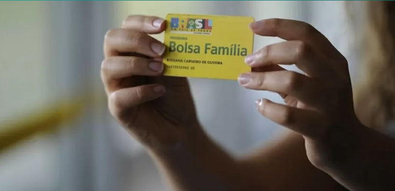 Caixa começa a pagar Bolsa Família e auxílio gás de fevereiro; veja calendário