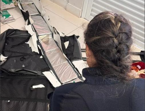 Mulher é presa transportando 5kg de cocaína em ônibus interestadual