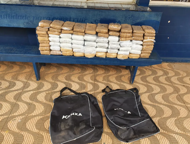 Drogas são apreendidas em ônibus e em caminhão em menos de 24h em MT