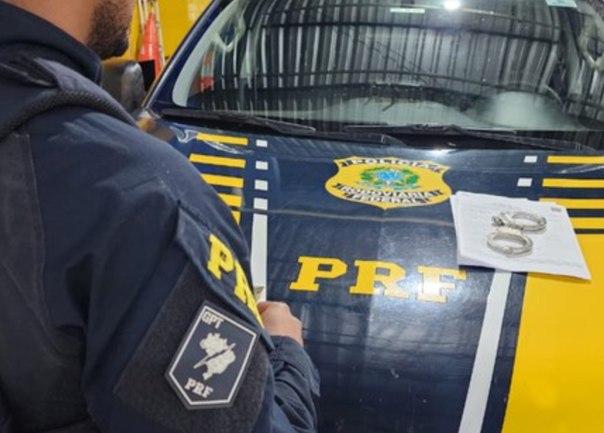 Pontes e Lacerda: PRF prende passageiro com mandado de prisão por homicídio em ônibus de rota interestadual