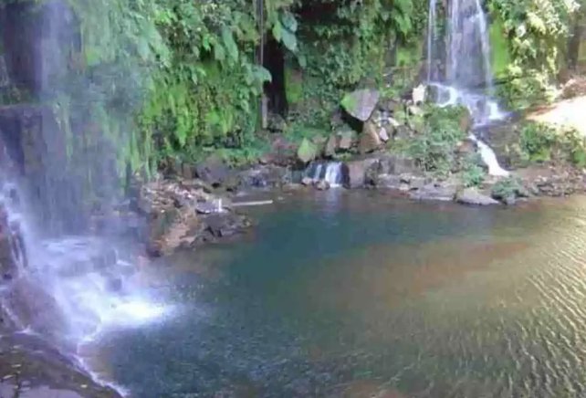 Adolescente morre após escorregar e cair de cachoeira