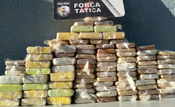 Força Tática prende homem e apreende 100 quilos de pasta base de cocaína