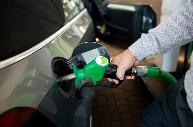 Petrobras anuncia aumento de R$ 0,41 no preço da gasolina e de R$ 0,78 no diesel