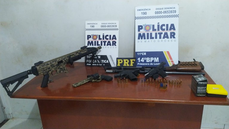 PRF e PM apreendem armas e munições após tentativa de roubo