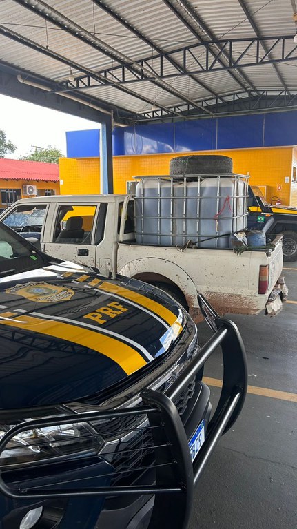 Polícia Rodoviária Federal faz 03 apreensões de combustível sendo transportado de forma irregular em Pontes e Lacerda