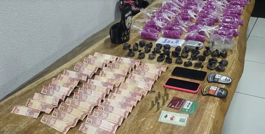 Força Tática prende membro de organização criminosa com porções de cocaína