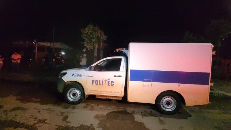 Bandidos invadem casa e matam homem a tiros