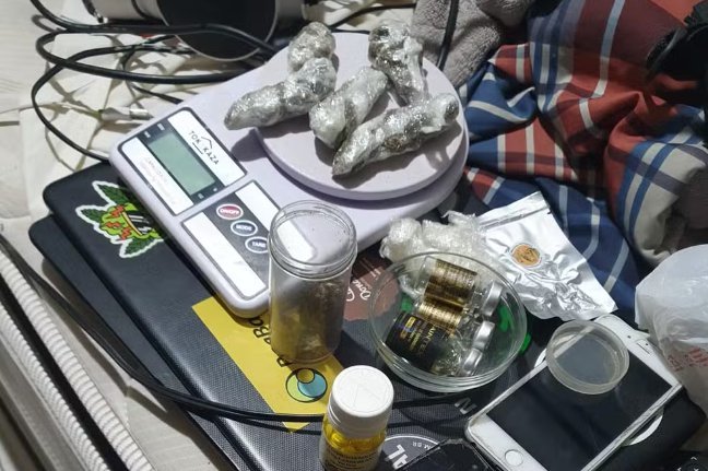Irmãos estudantes de medicina e direito são presos por fazer ‘delivery’ de drogas em Cuiabá