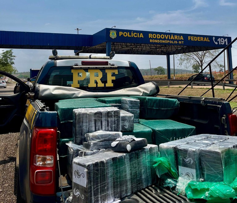 PRF apreende 492 kg de cloridrato de cocaína