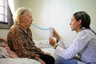 Secretaria fará repasses para manter equipes de home care do SUS
