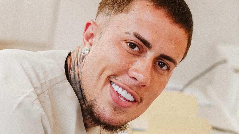 MC Daniel doa R$ 10 mil em cestas básicas após nascimento do filho: ‘Retribuir’