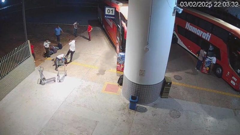 Quatro vigilantes são presos após espancarem homem até a morte na Rodoviária de Cuiabá