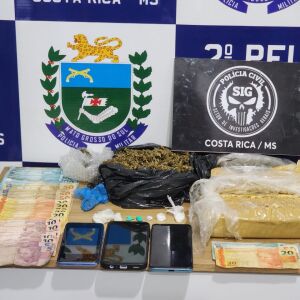 Carro funerário com dois corpos estava recheado de drogas