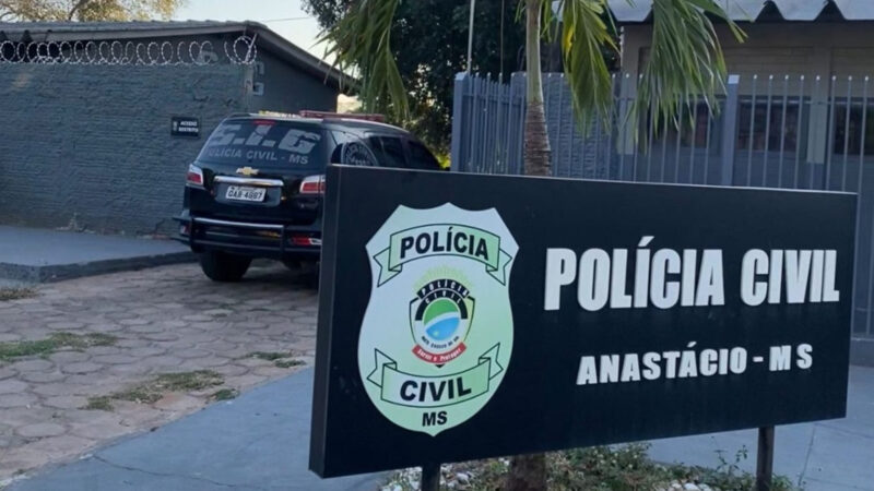 Mulher é presa por tentativa de homicídio contra o próprio filho, de 3 anos