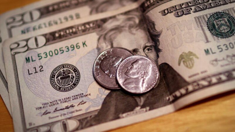 Dólar sobe a R$ 5,85 com temor de recessão nos EUA