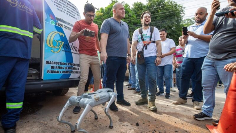 Prefeitura testa robô que desentope bueiros na região da Prainha