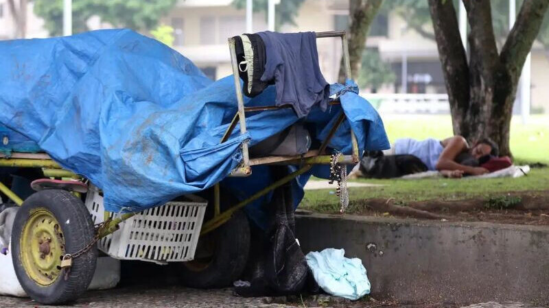 Mais de 335 mil pessoas vivem em situação de rua no Brasil