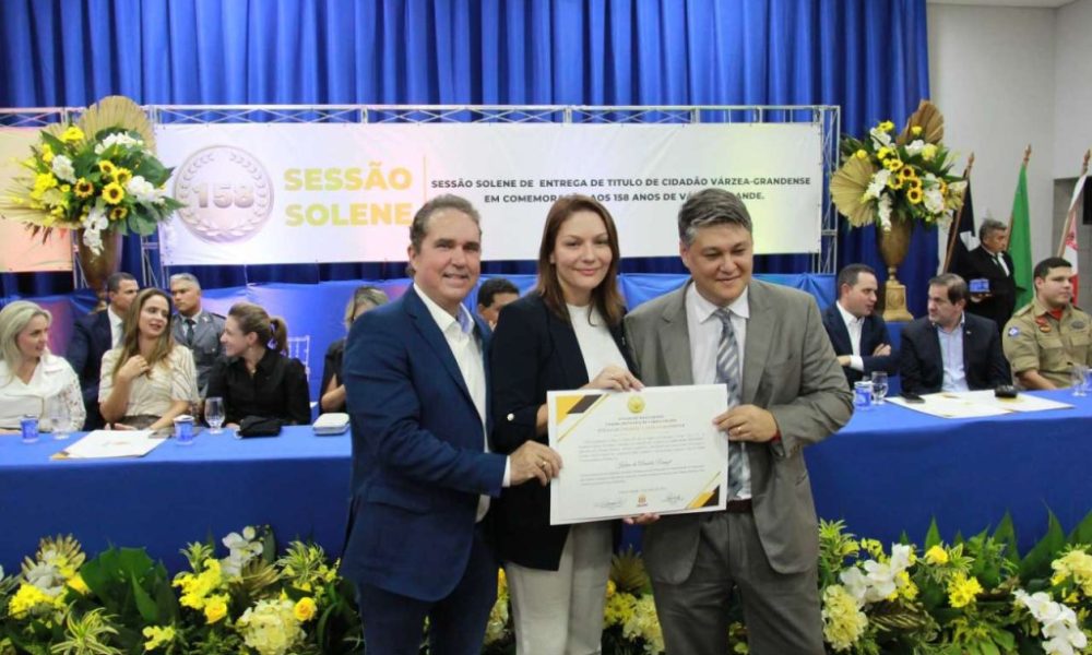 “Somos gigantes e vamos crescer ainda mais”, afirma Flávia Moretti em sessão solene da Câmara