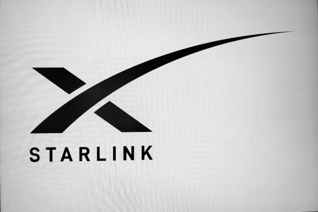 Conexão gratuita da Starlink chega ao Brasil em julho para áreas sem sinal