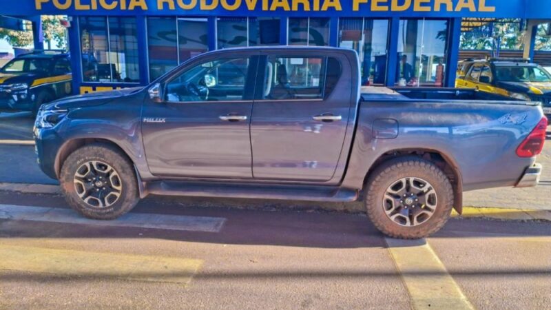 Veículo roubado é recuperado pela PRF durante fiscalização em Rondonópolis-MT