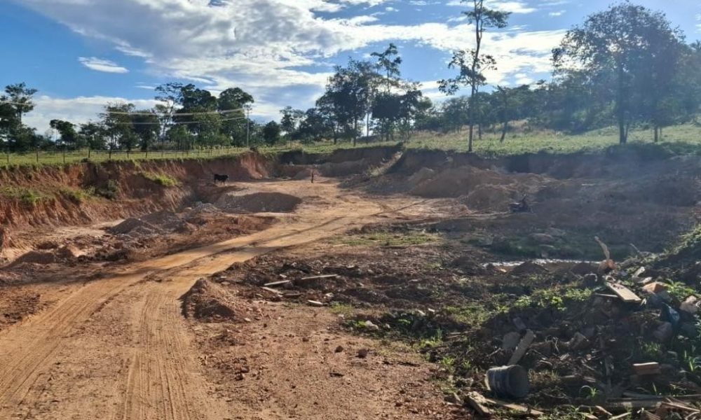 Polícia Civil apreende máquinas avaliadas em mais de R$ 150 mil que usadas para causar dano ao meio ambiente em Pontes e Lacerda