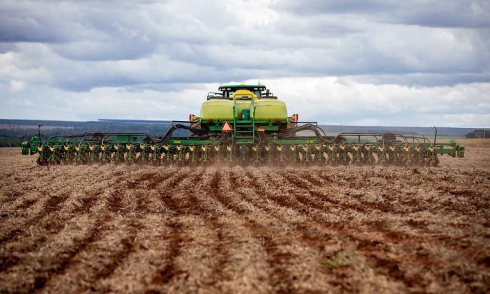 Mato Grosso deve liderar PIB dos estados brasileiros em 2025 e crescer quase o triplo da projeção nacional